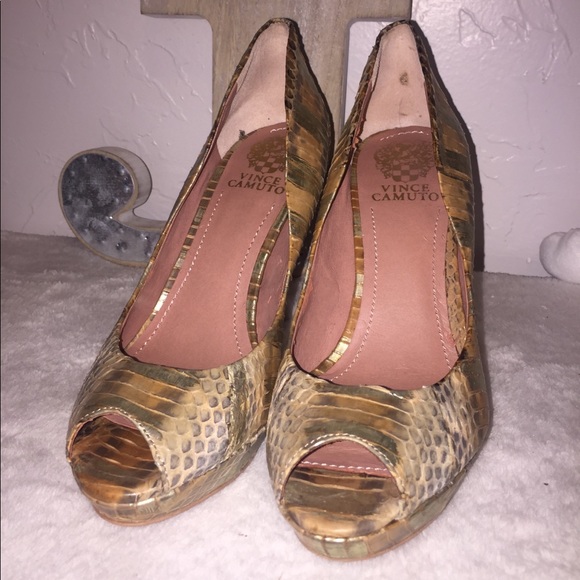 Vince Camuto Shoes - Vince Camuto Renees2 Peep Toe Platform Heels